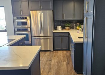 Thermofoil Cabinet Refacing in P.T. Mysterious & Quartz Countertops. . .#authentic
